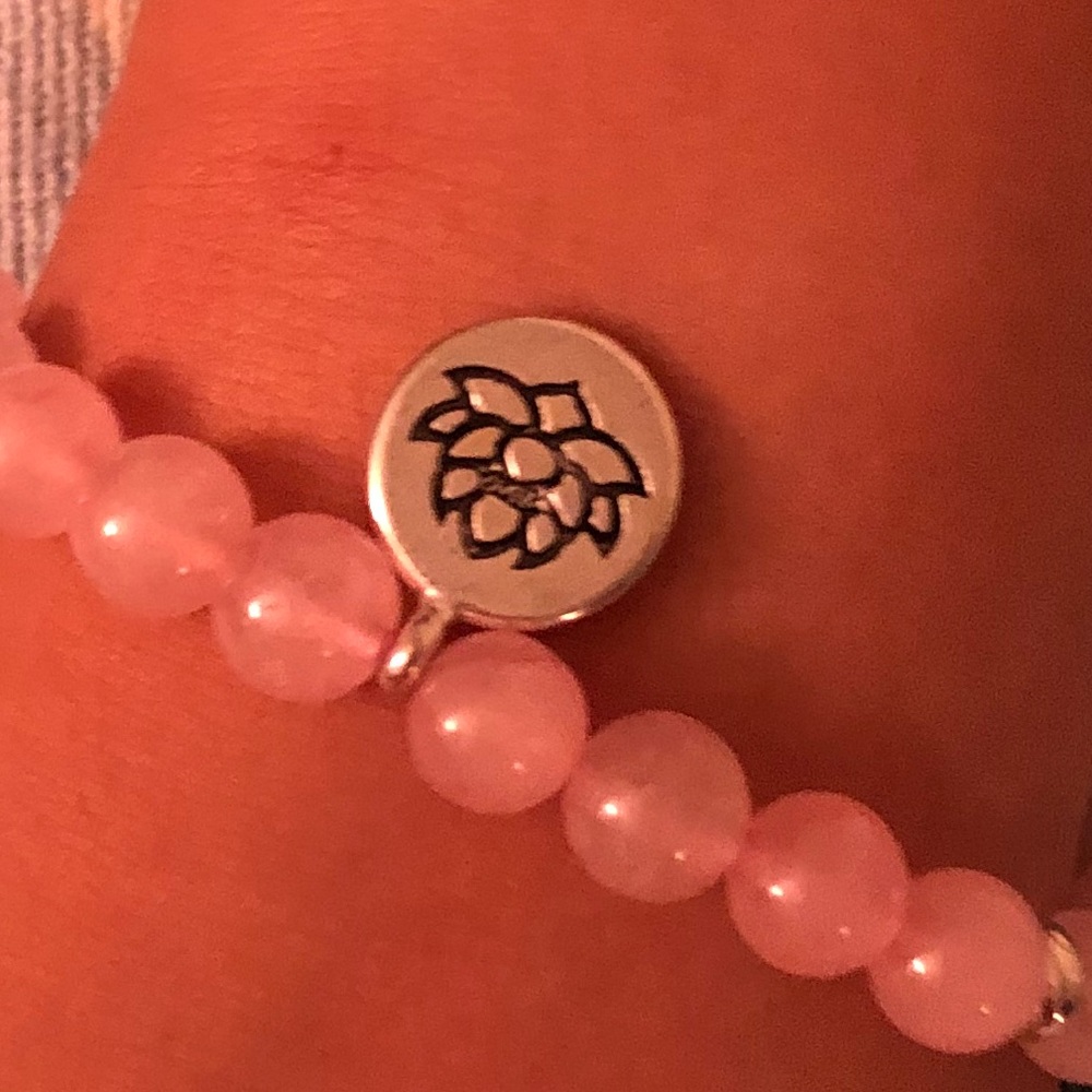 SALE 🍎 Beautiful pink stone BoHo prayer bracelet - Picture 3 of 4